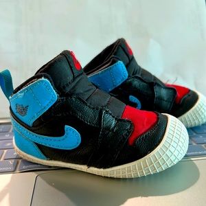 Nike Crib Baby Shoe Sneakers- gently used